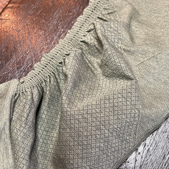 Lululemon Crop Seamless Leggings Green Size 6. - Picture 7 of 10